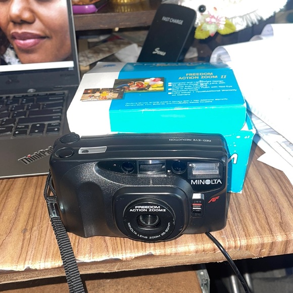 Minolta freedom action zoom ll camera
